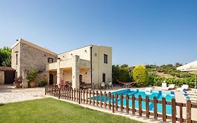 Villa Satra